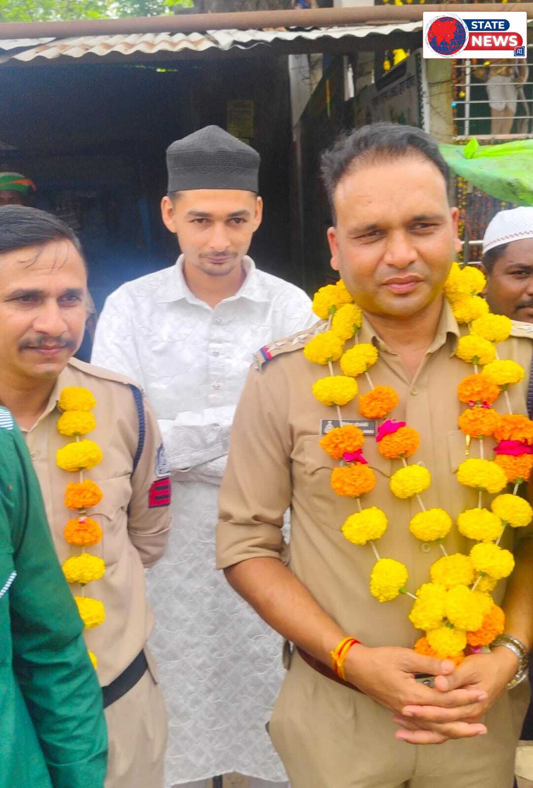   कट्ठीवाड़ा  में निकला भव्य मिलाद जुलूस..., समाजजनों ने पुलिस जवानों और अतिथियों का किया सम्मान