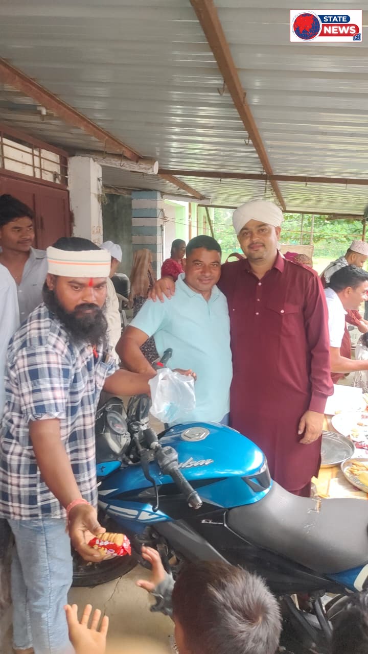   कट्ठीवाड़ा  में निकला भव्य मिलाद जुलूस..., समाजजनों ने पुलिस जवानों और अतिथियों का किया सम्मान