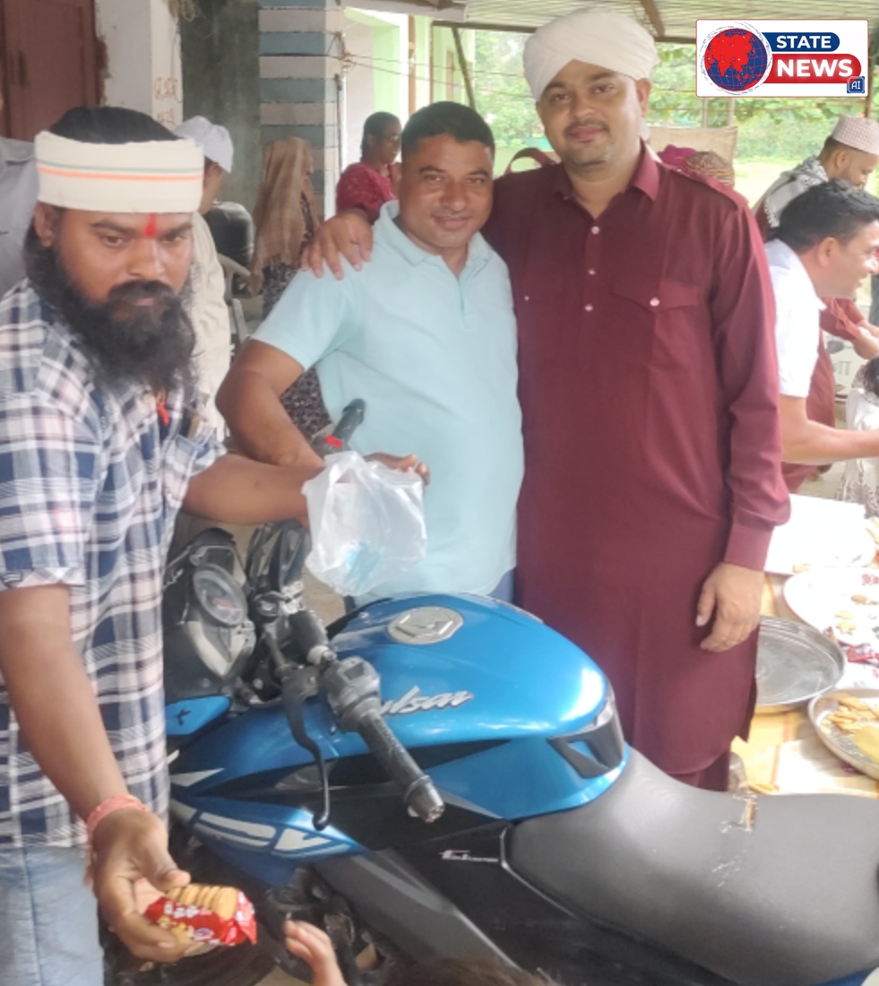   कट्ठीवाड़ा  में निकला भव्य मिलाद जुलूस..., समाजजनों ने पुलिस जवानों और अतिथियों का किया सम्मान