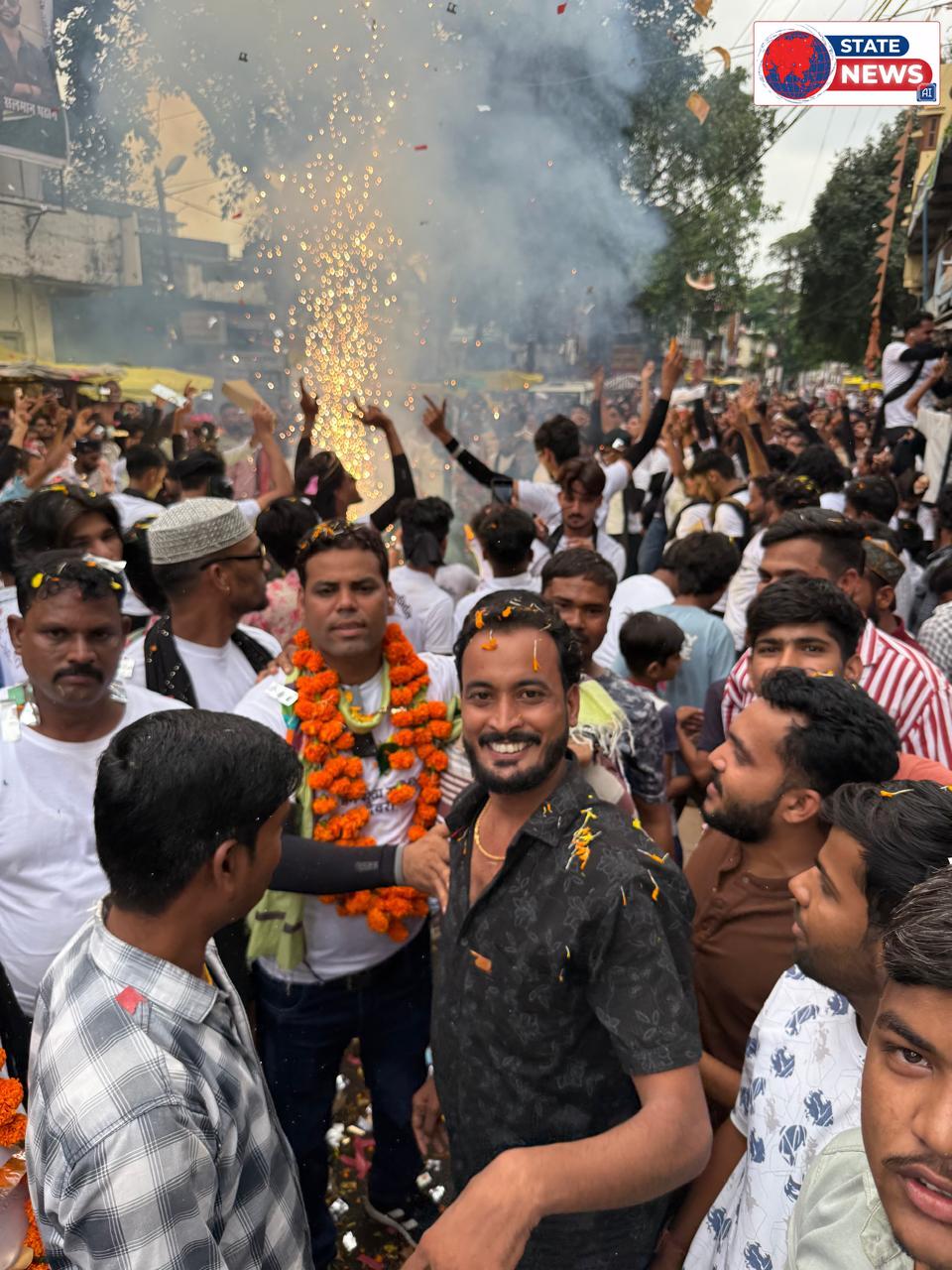 ईद मिलादुन्नबी पर देवरी में दिखी हिंदू-मुस्लिम एकता की मिसाल, भाईचारे की तस्वीरों ने जीता दिल