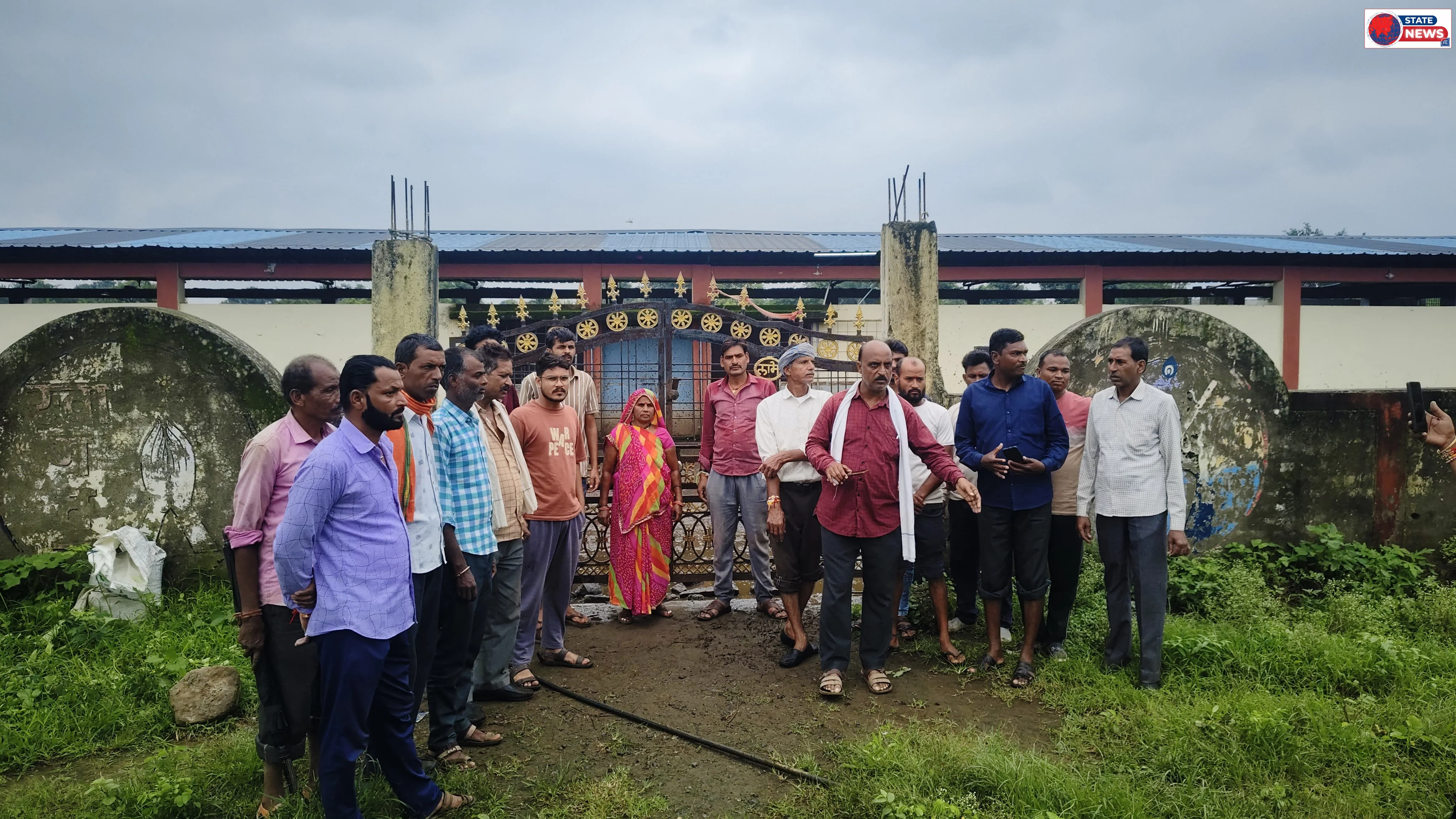 गौशाला में गौवंश को नहीं मिल रहा चारा पानी 