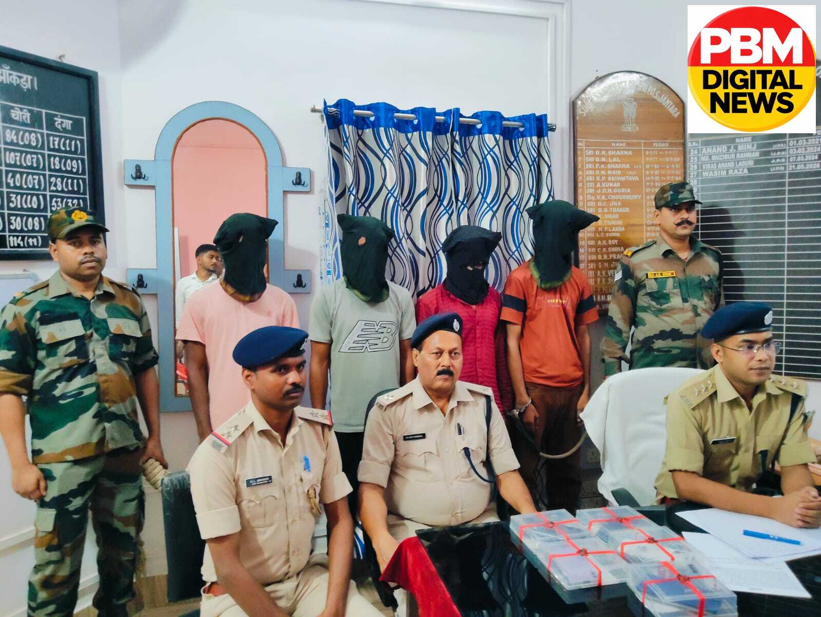 🚨*BREAKING NEWS**जामताड़ा में साइबर अपराधियों पर पुलिस का बड़ा प्रहार: 4 शातिर गिरफ्तार, पलास जंगल में बैठकर YONO ऐप के नाम पर चला रहे थे ठगी का नेटवर्क*