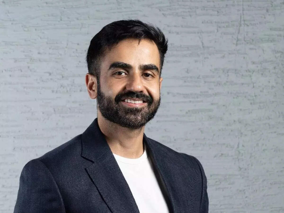 Nikhil Kamath asks whether India should build EVs or batteries. The answer from Chinese experts may surprise you