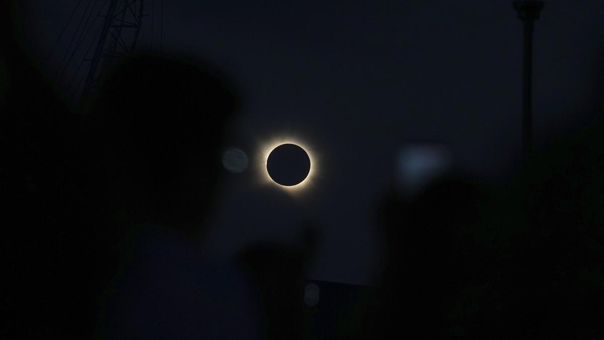 Spain Marvels at Dramatic Eclipse: From Total Darkness to Stunning Sunset