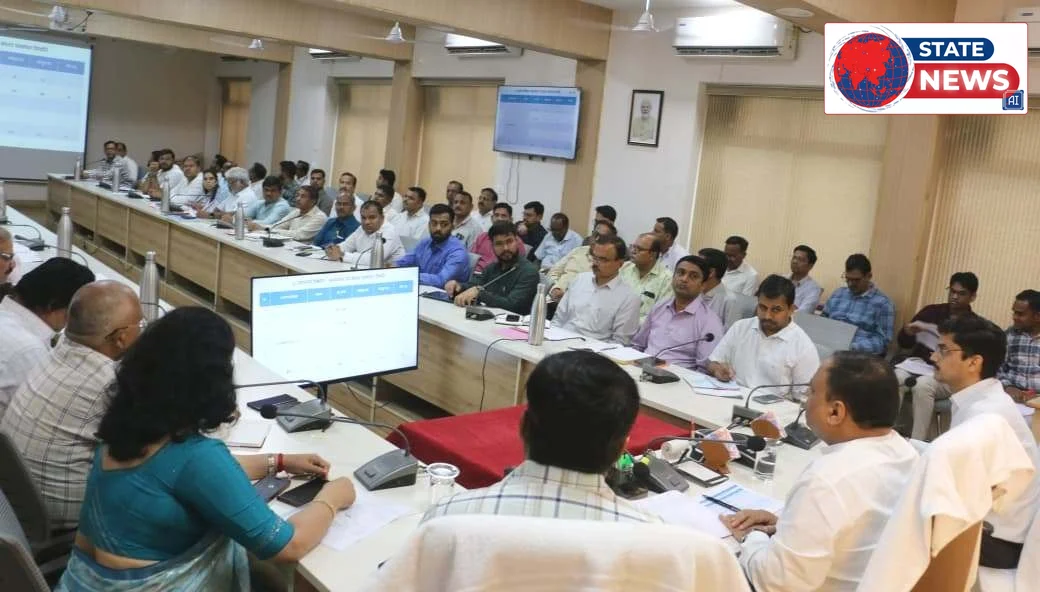 बुरहानपुर: संभागायुक्त श्री लक्षकार ने की योजनाओं की समीक्षा