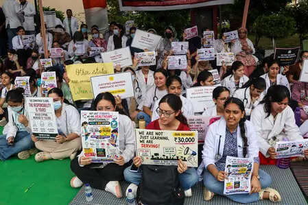 J&K Medical Interns Strike for Higher Stipend, Demand Increase to Rs 30,000