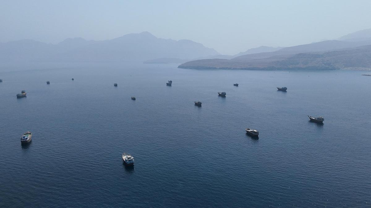 U.S. Retaliates Against Iran After Missile Strikes Near Strait of Hormuz