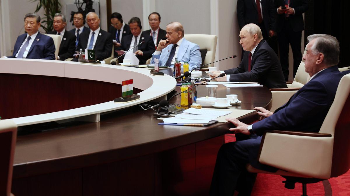 Pakistan PM Sharif Urges SCO to Prevent Weaponization of Water Resources