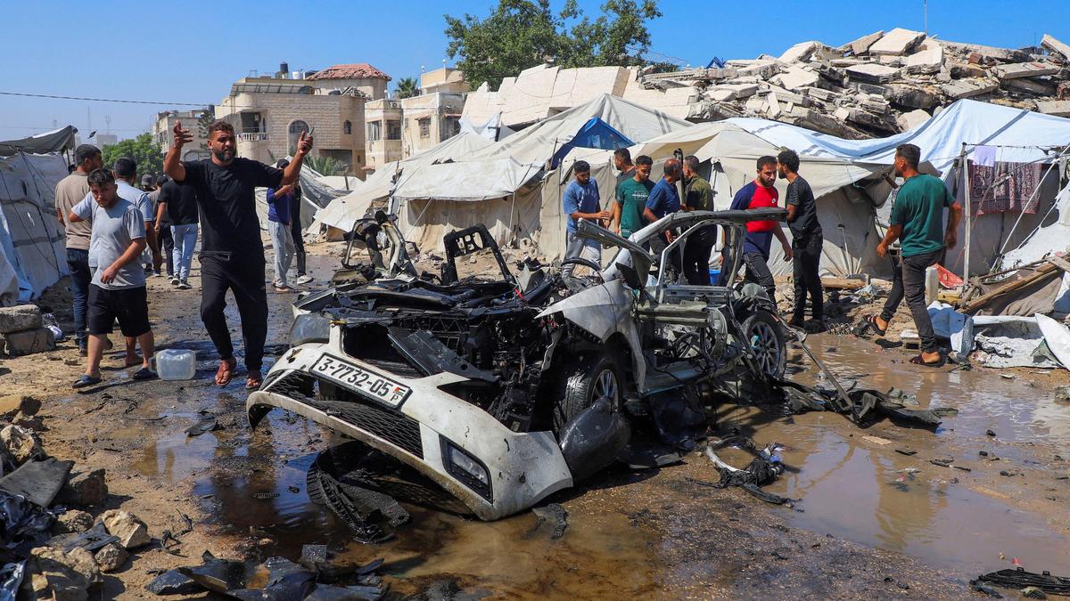 Israeli Airstrikes in Gaza Claim Lives Amid Operation to Capture Hamas Leader