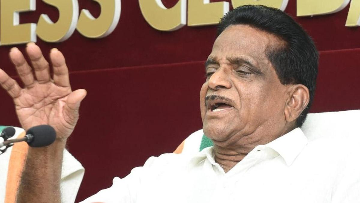 Pinarayi Criticizes Taliparamba MLA for Alleged Betrayal in Local Political Dispute