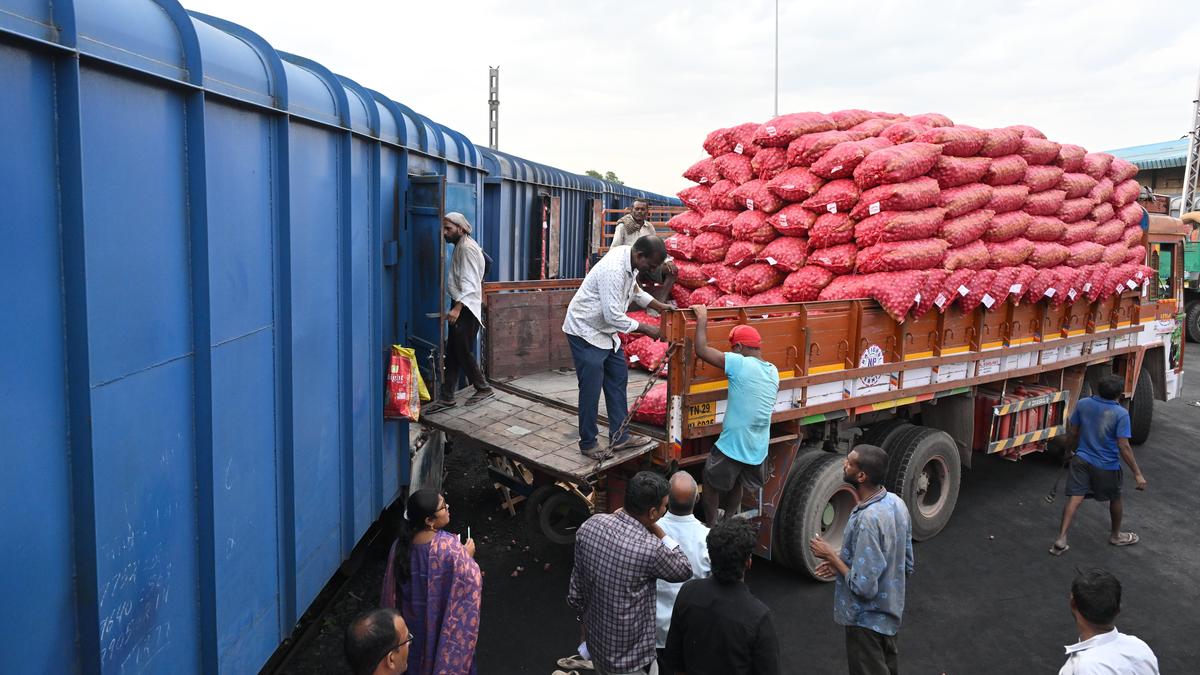 Nashik Onions Arrive, Promising Relief from Soaring Prices in Local Markets