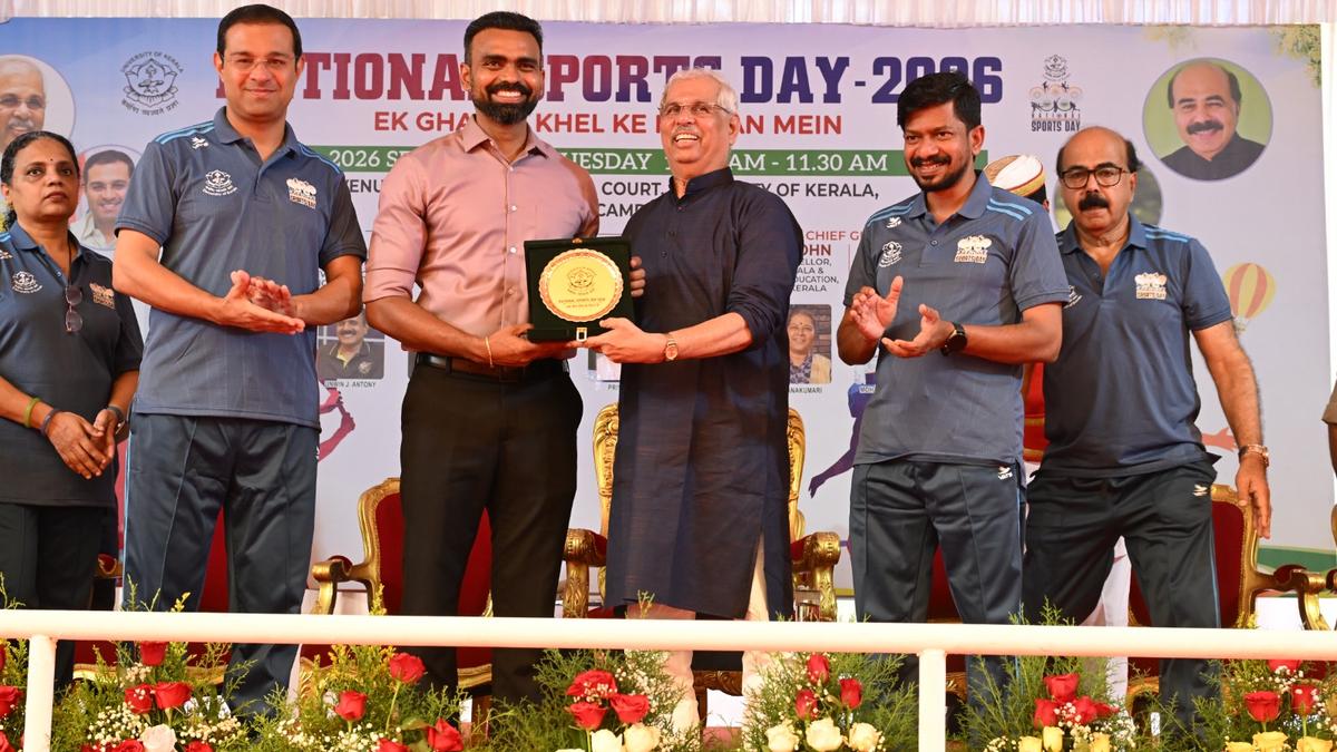 Vande Mataram Sung Twice at Kerala University Sports Day with Governor and Ministers Present