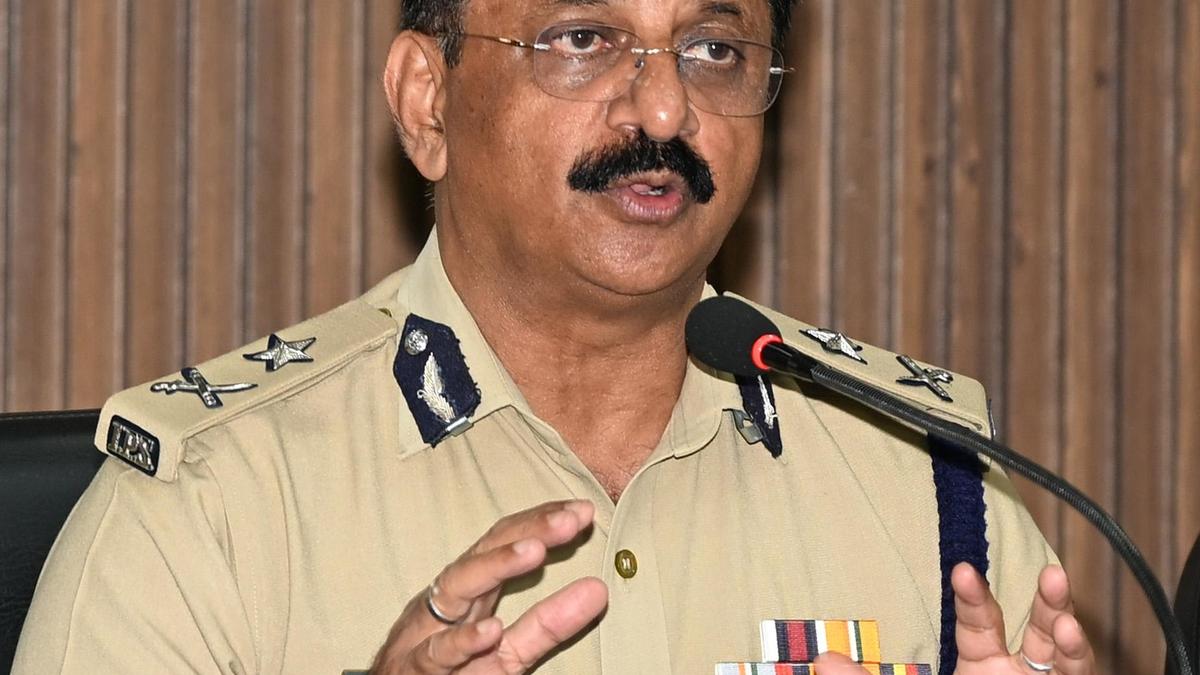 Top IPS Officer Honored for Exemplary Service in New Delhi Ceremony
