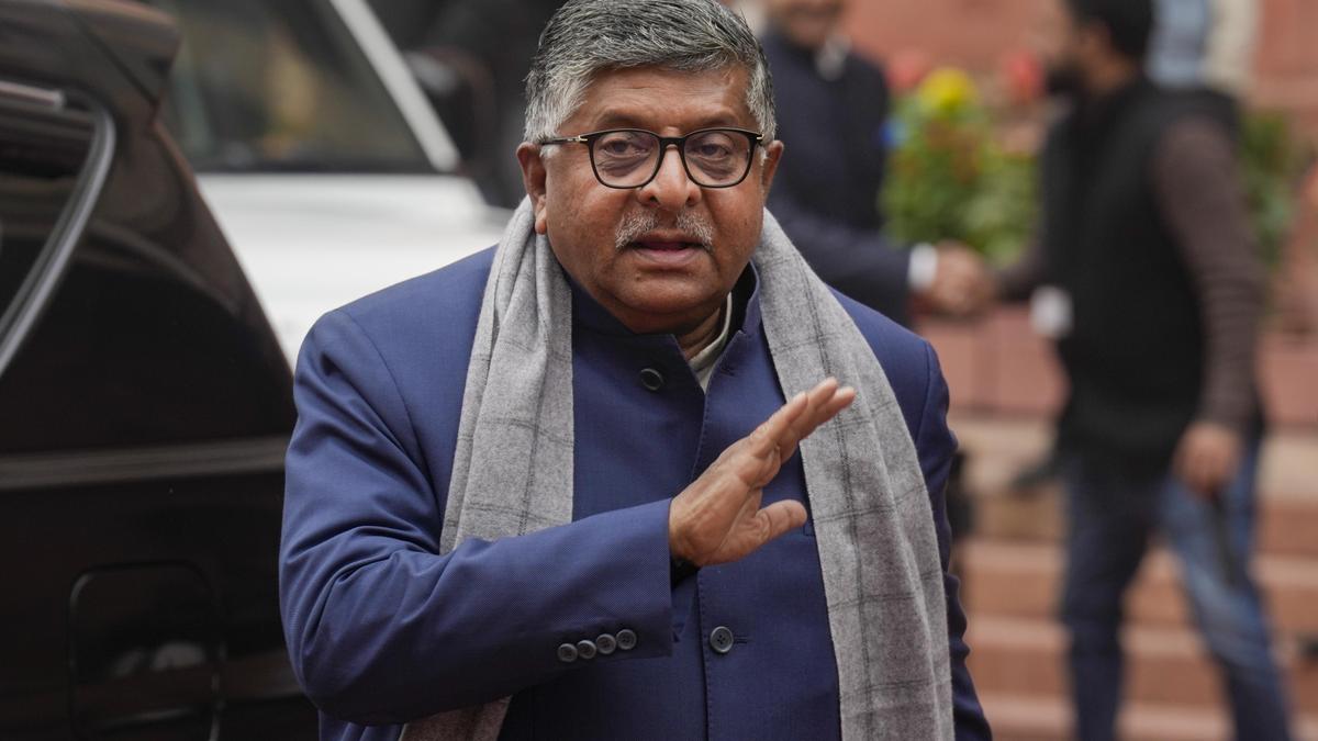 BJP Urges Rahul Gandhi to Apologize for Criticizing India's Economic Policies