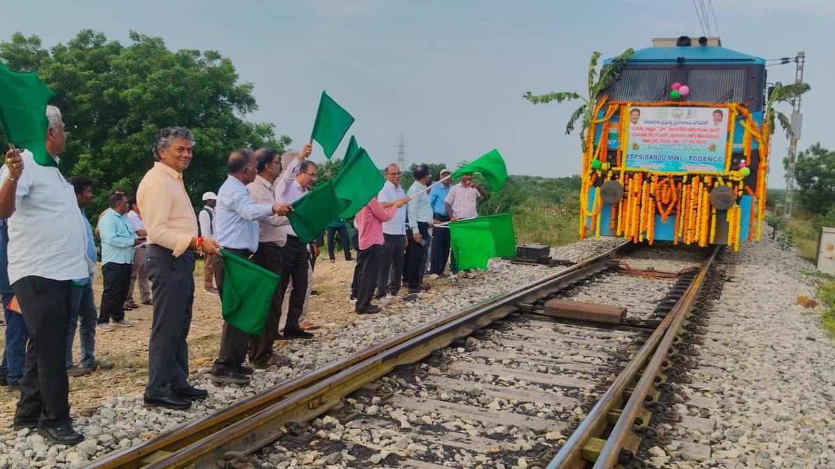 YTPS Celebrates Arrival of First Coal Rake from Naini, Boosting Energy Production