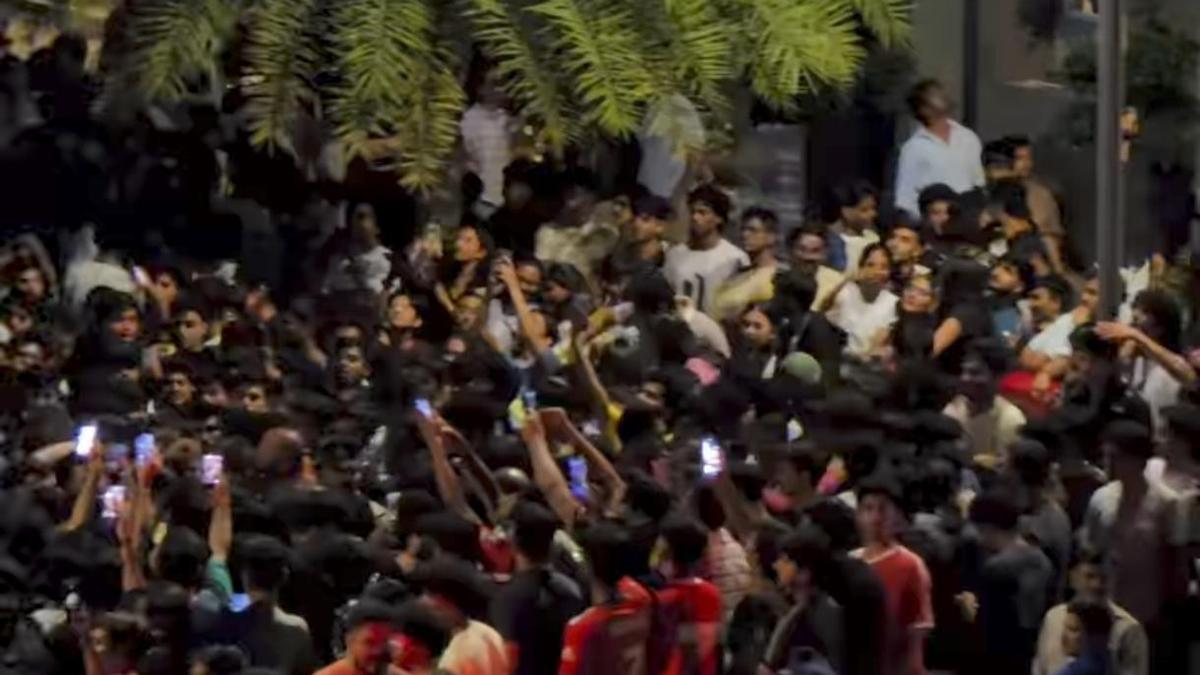 Dayanand Sagar University Students Protest Over Poor Hostel Conditions at Bengaluru's Harohalli Campus