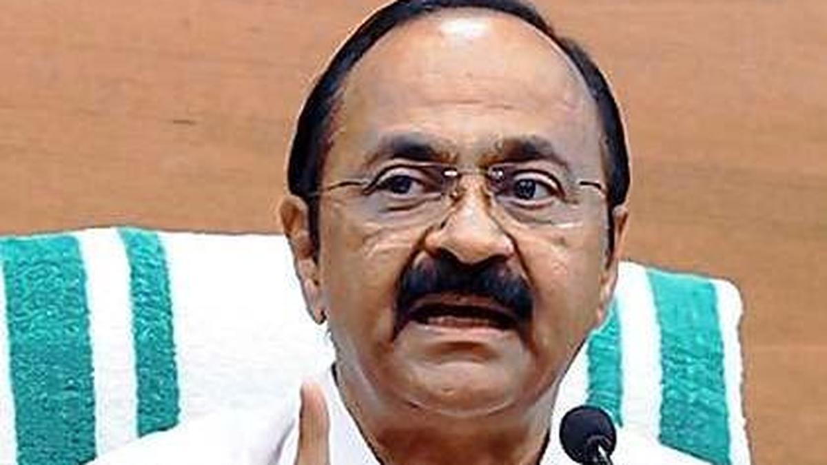 Kerala CM Questions Vande Mataram Protocols Affecting Vice-President's Onam Invitation
