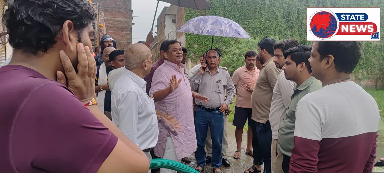 बाढ़ प्रभावित गांवों में पहुंचे कौशलेश तिवारी, पीड़ित परिवारों से की मुलाकात