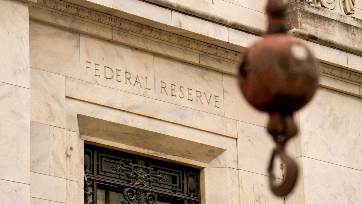 Fed's Optimism on U.S. Economy Overshadowed by Rising Uncertainty