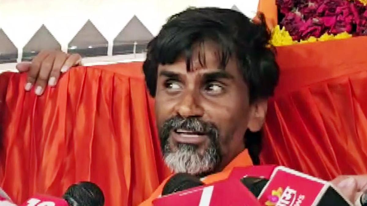Jalna Collector Appeals to Manoj Jarange Patil to End Hunger Strike