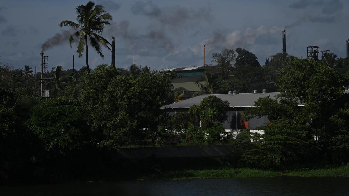 Edayar Industrial Area Faces Criticism Over Lapses in Air Pollution Controls