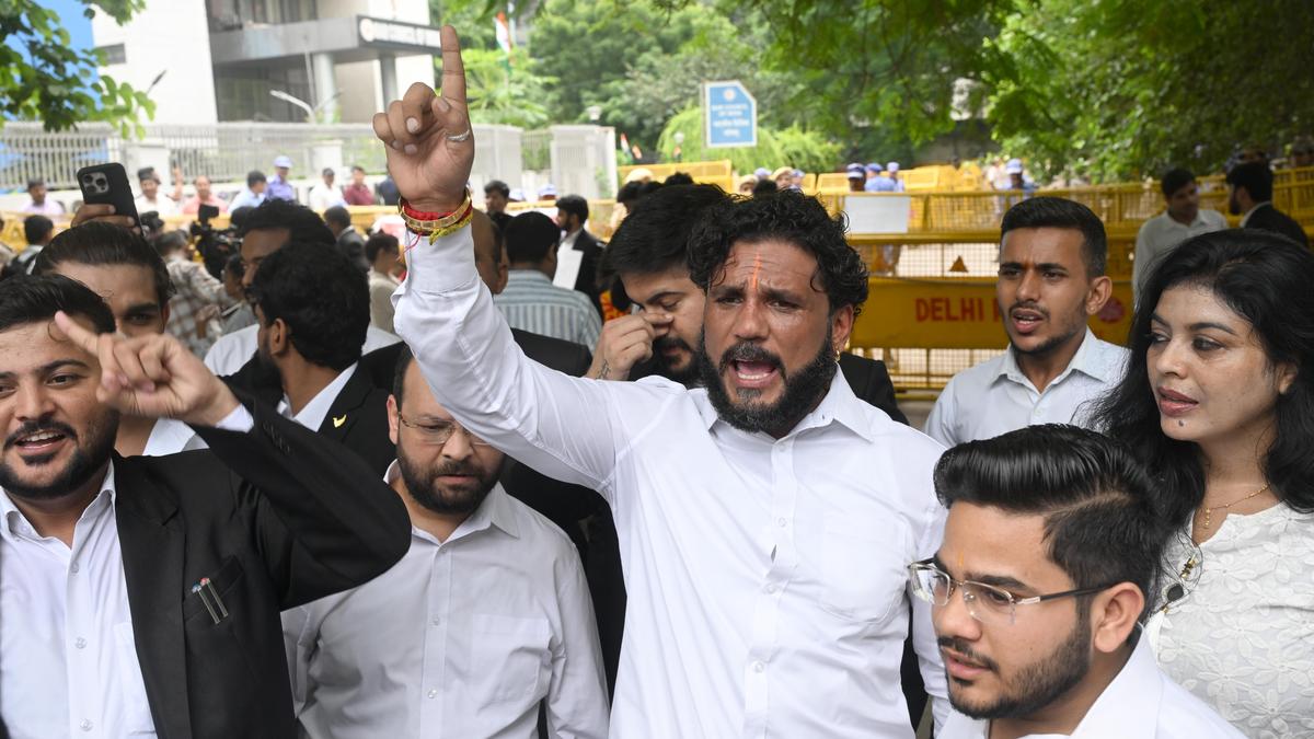 Supreme Court Directs Prashant Bhushan to Delhi High Court Over BCI Lawyers Beating Incident