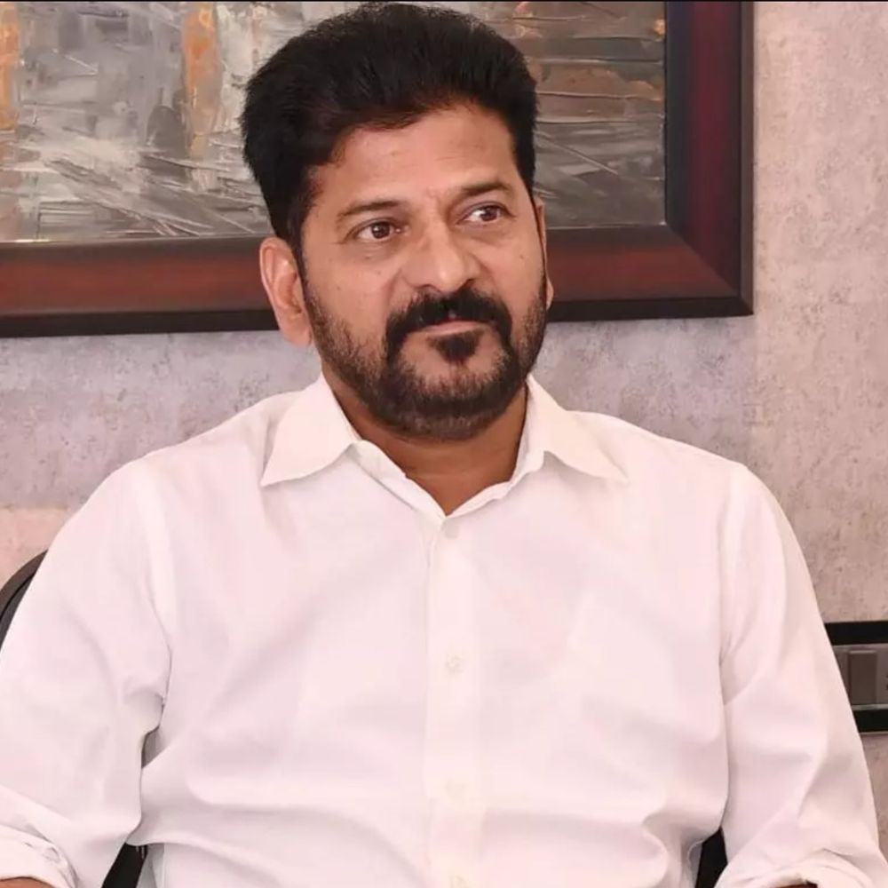 तेलंगाना मंत्री बर्खास्त: बेटी के बयान के बाद सीएम पर ₹200 करोड़ जमीन उगाही का आरोप