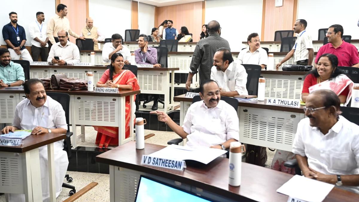 Kerala Ministers Attend Strategic Leadership Retreat at IIM-K to Reimagine State's Future