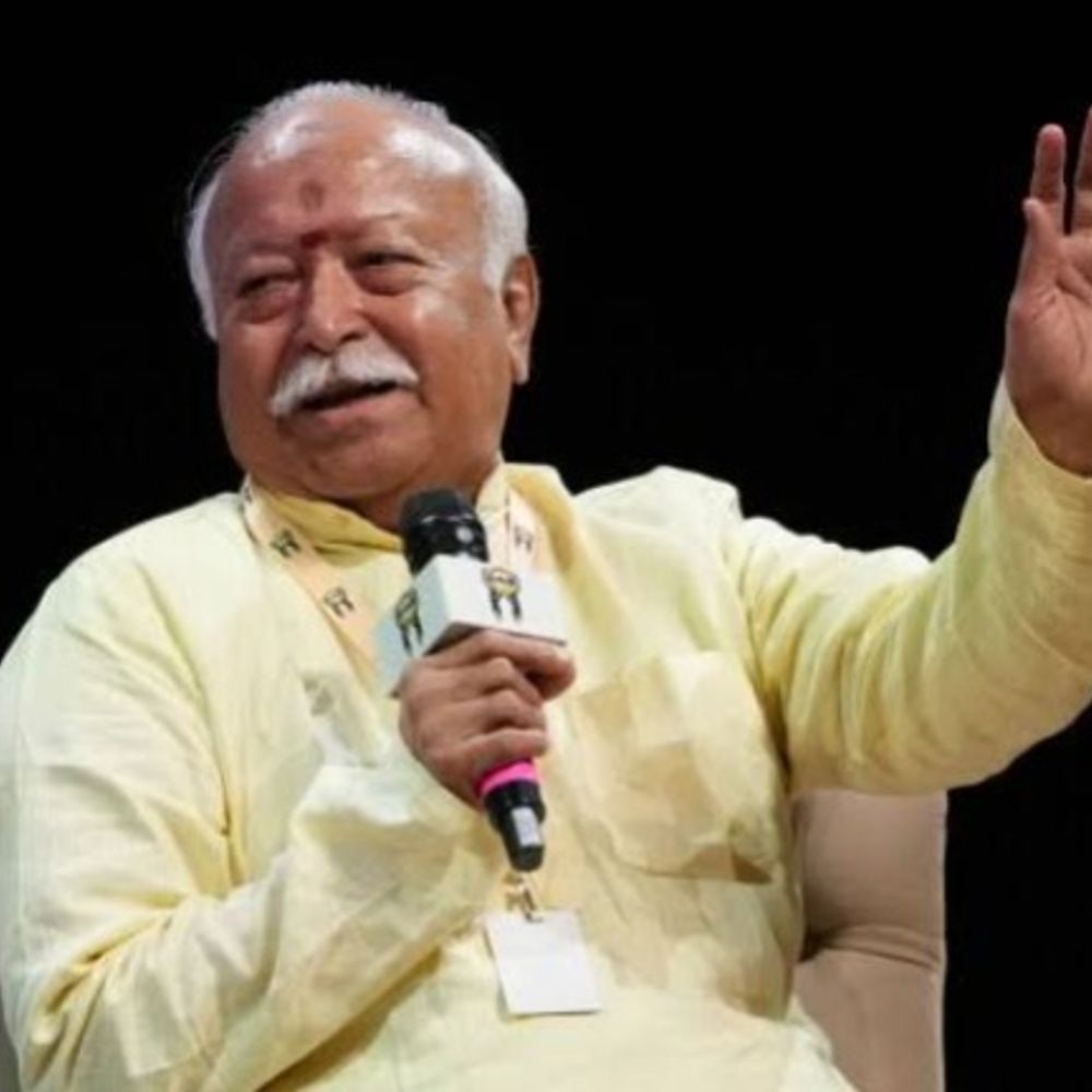 ब्रिटेन पहुंचे मोहन भागवत का भव्य स्वागत, सरकार ने दौरे को बताया नियमों के अनुसार