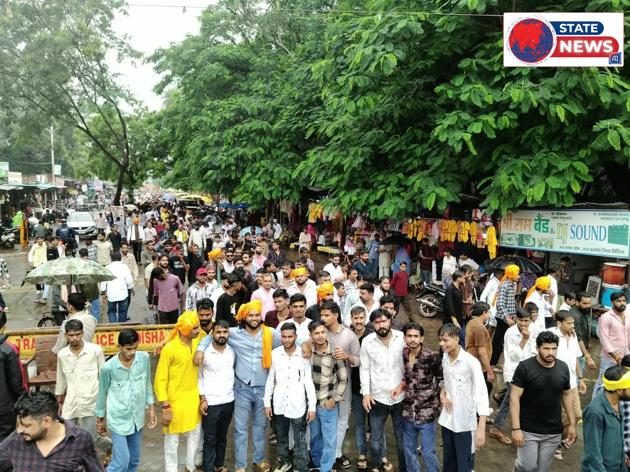 जन्माष्टमी पर निकला चल समारोह