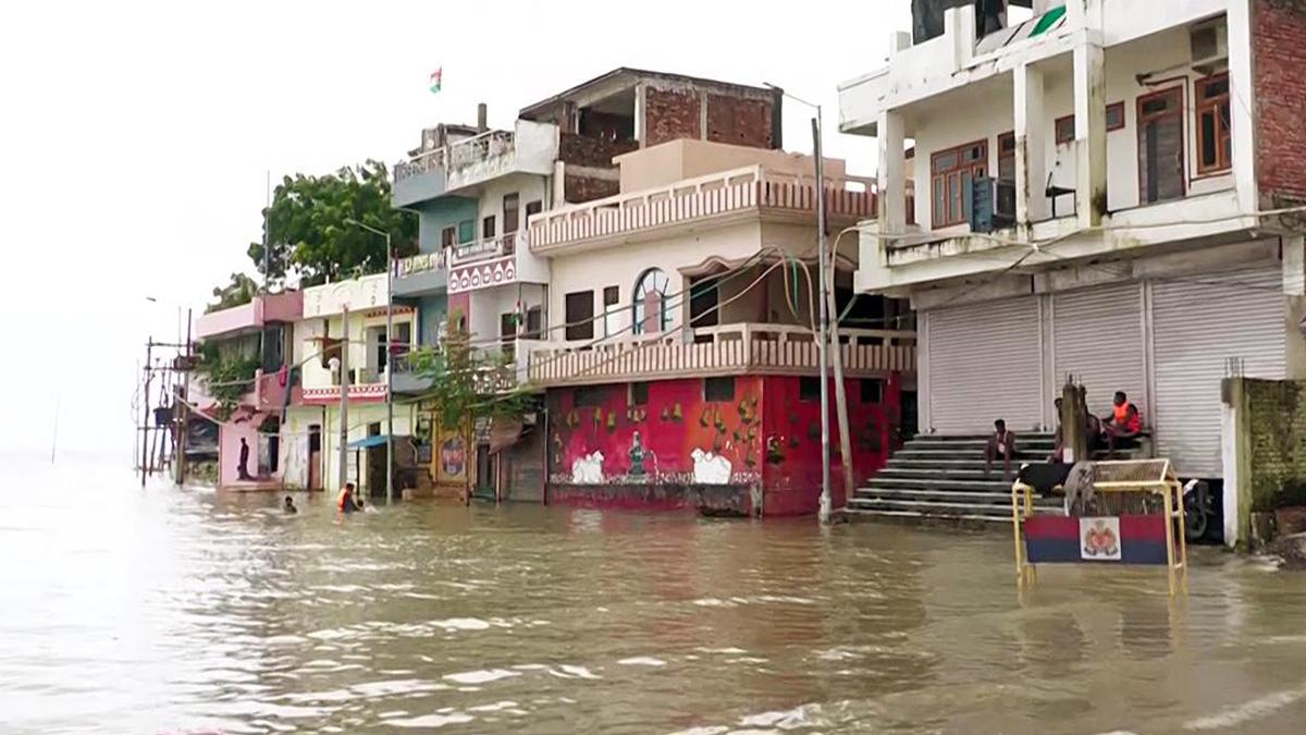 Floods Displace Over 17,000 in Uttar Pradesh, Affecting 26 Districts