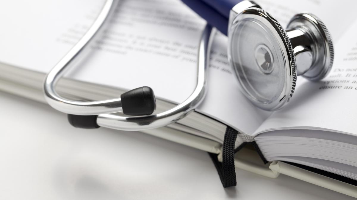 Maharashtra Health Bill Criticized for Ignoring Private Hospital Treatment Rate Regulations