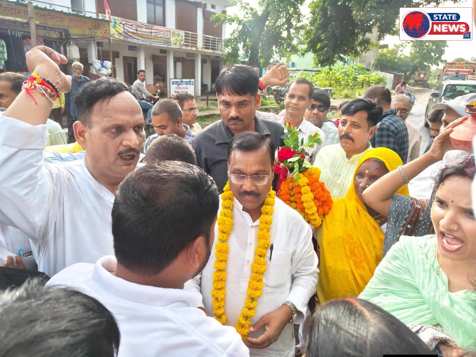 जन-जन का स्नेह, कांग्रेस परिवार का सम्मान—कमलेश्वर पटेल जी का आत्मीय स्वागत