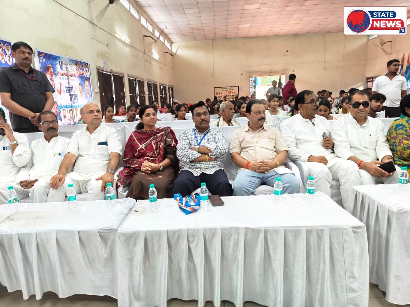 बैढ़न में गूंजी छात्रों की आवाज, “छात्रों की गूँज” कार्यक्रम में कमलेश्वर पटेल ने युवाओं से किया सीधा संवाद