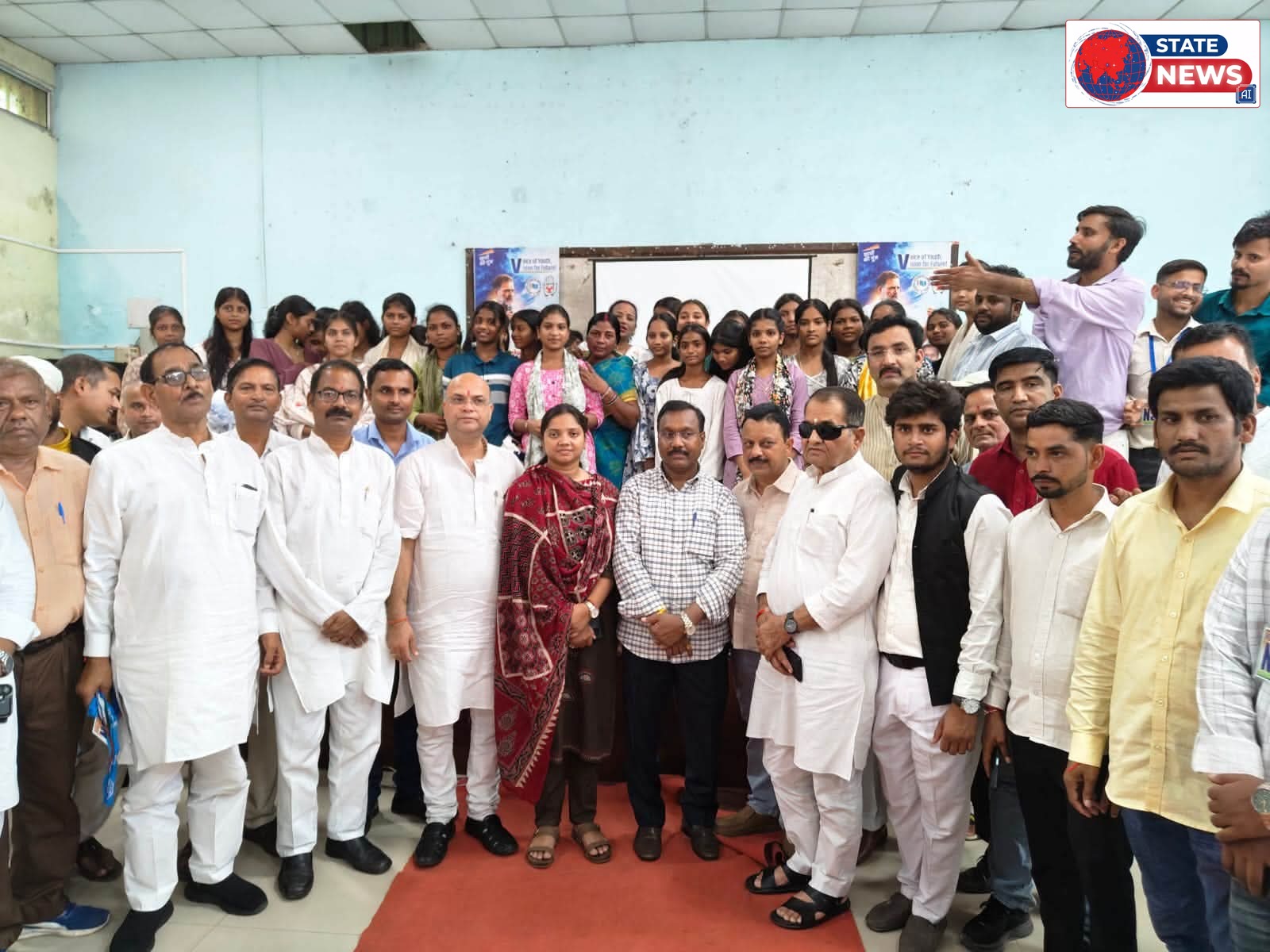 बैढ़न में गूंजी छात्रों की आवाज, “छात्रों की गूँज” कार्यक्रम में कमलेश्वर पटेल ने युवाओं से किया सीधा संवाद