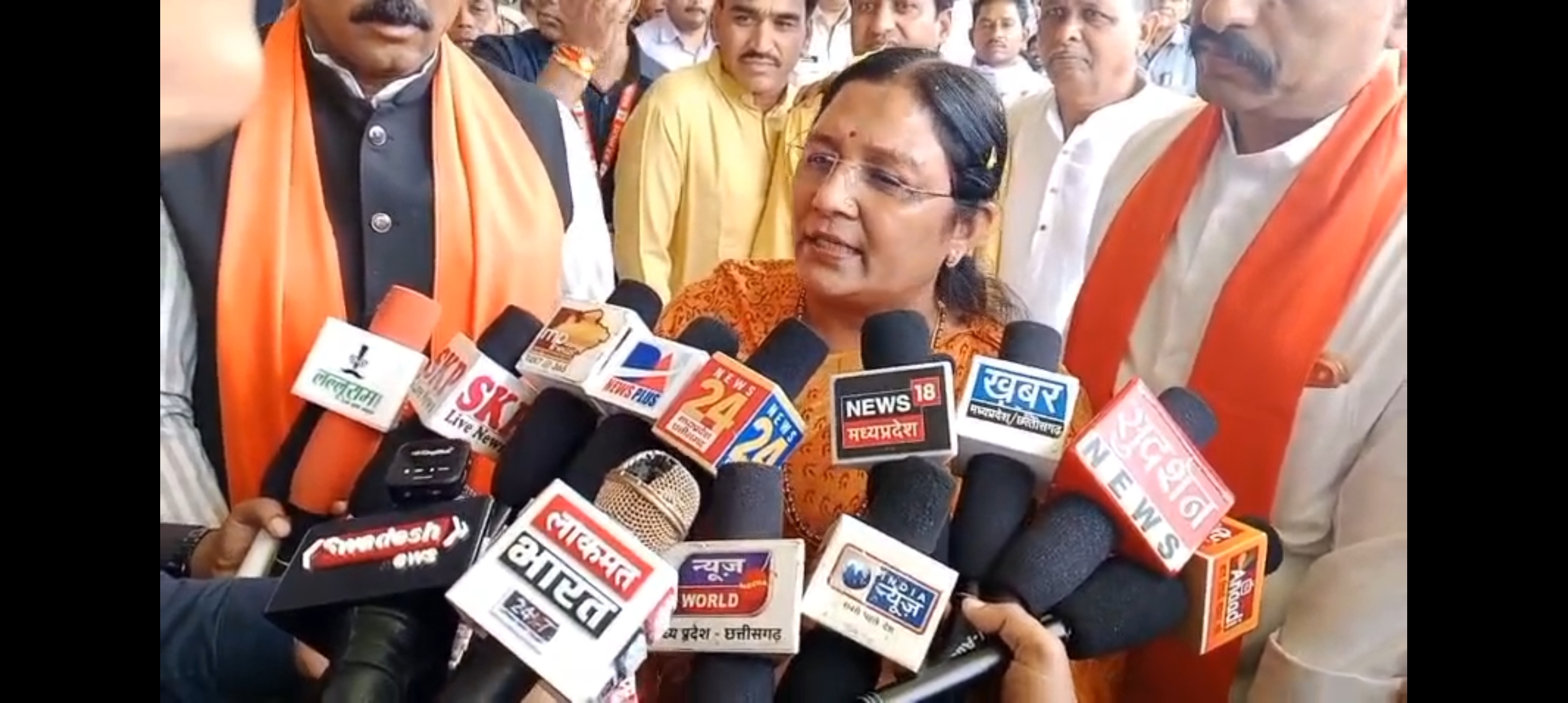 धार जिले के ठंडा में रेल