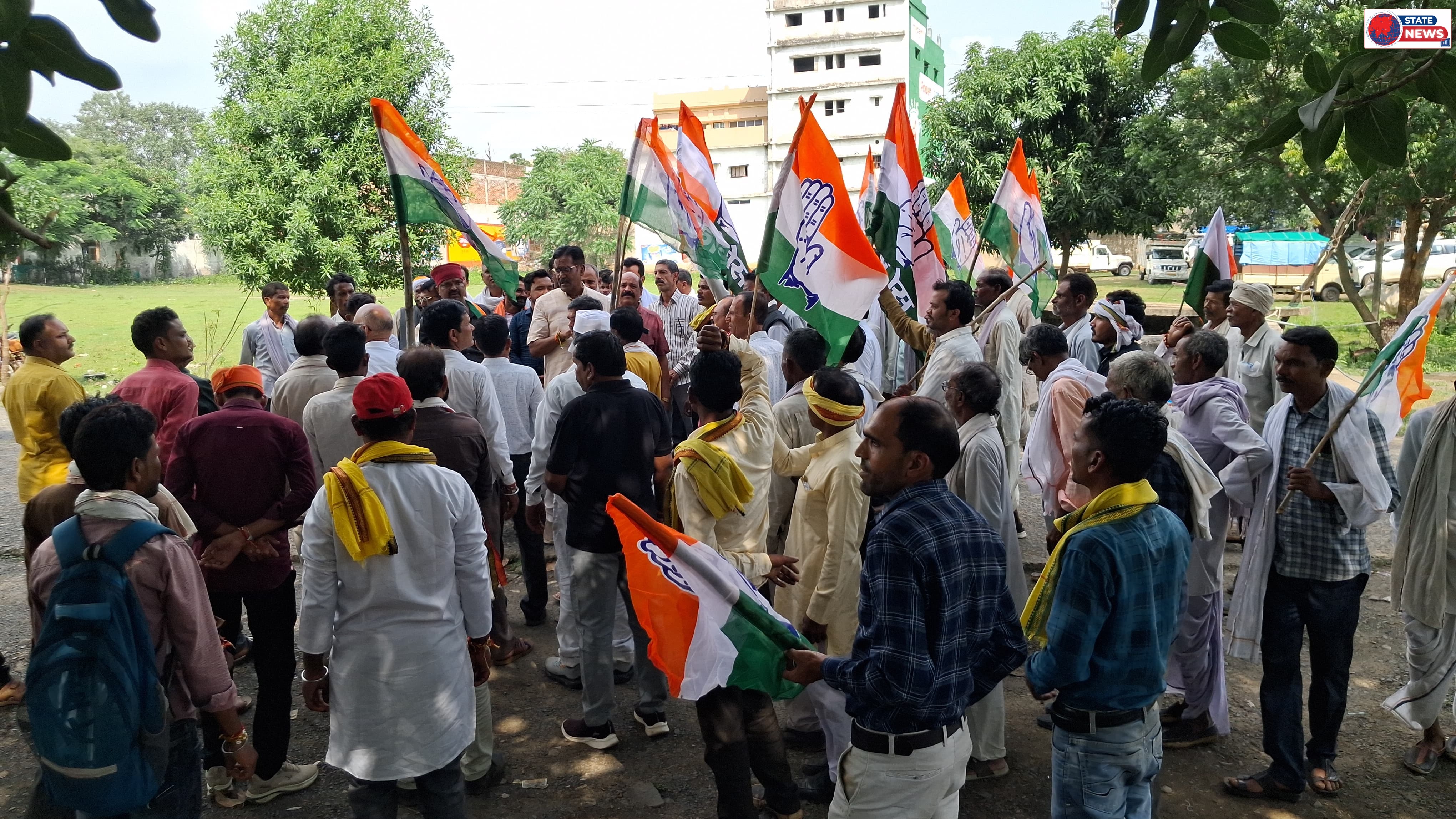 बिगड़ी कानून-व्यवस्था के खिलाफ केसली में सड़क पर उतरी कांग्रेस, पूर्व मंत्री हर्ष यादव के नेतृत्व में निकाला विरोध जुलूस