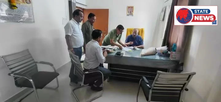 कृषि उपज मंडी अशोकनगर में भूखंड आवंटन में मिली अनियमितताओं पर लेखापाल को नोटिस जारी 