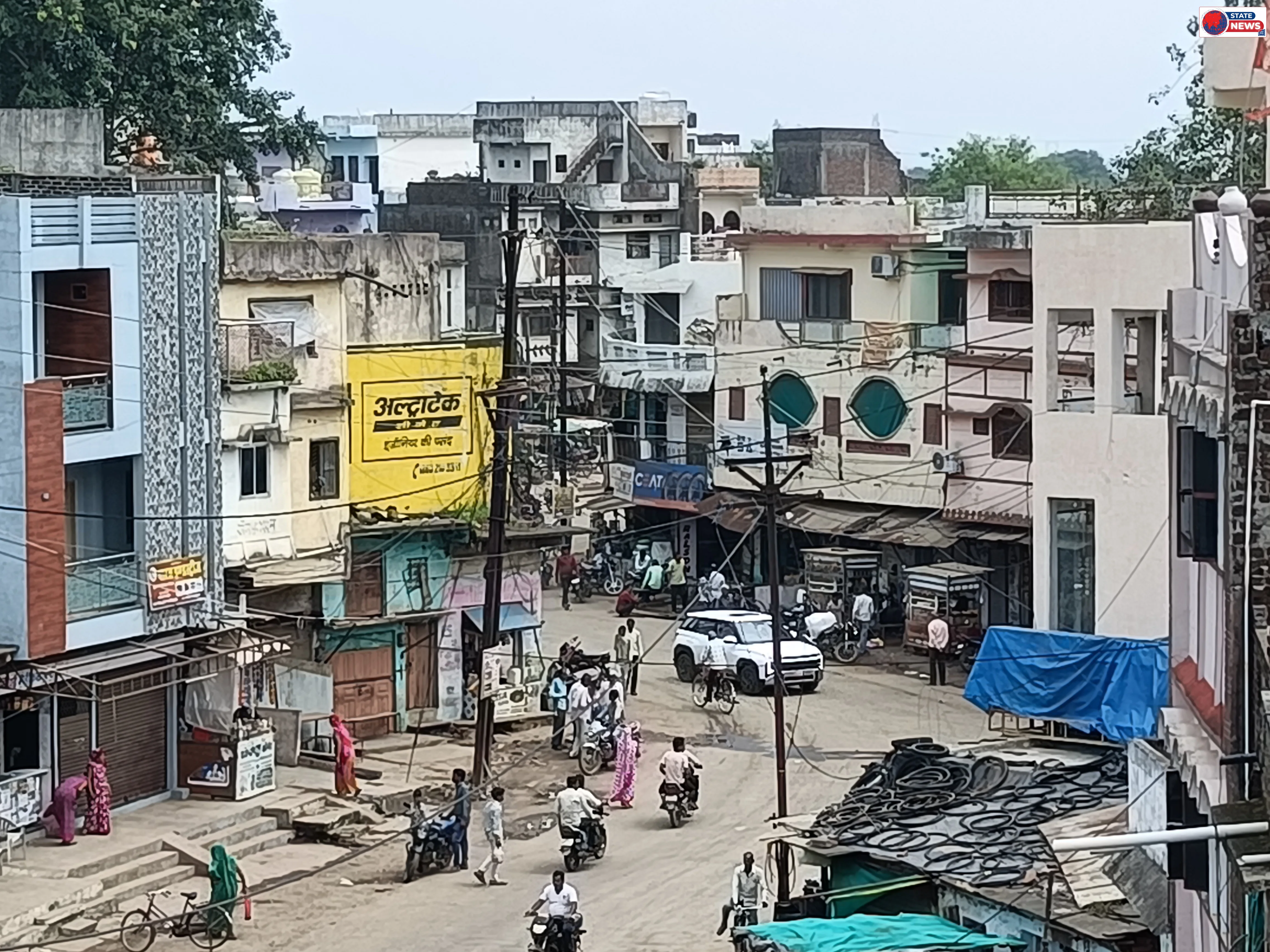 मुआवजा मिलने के बाद अधूरी सड़कें रह गई मालथौन बीना मार्ग 
