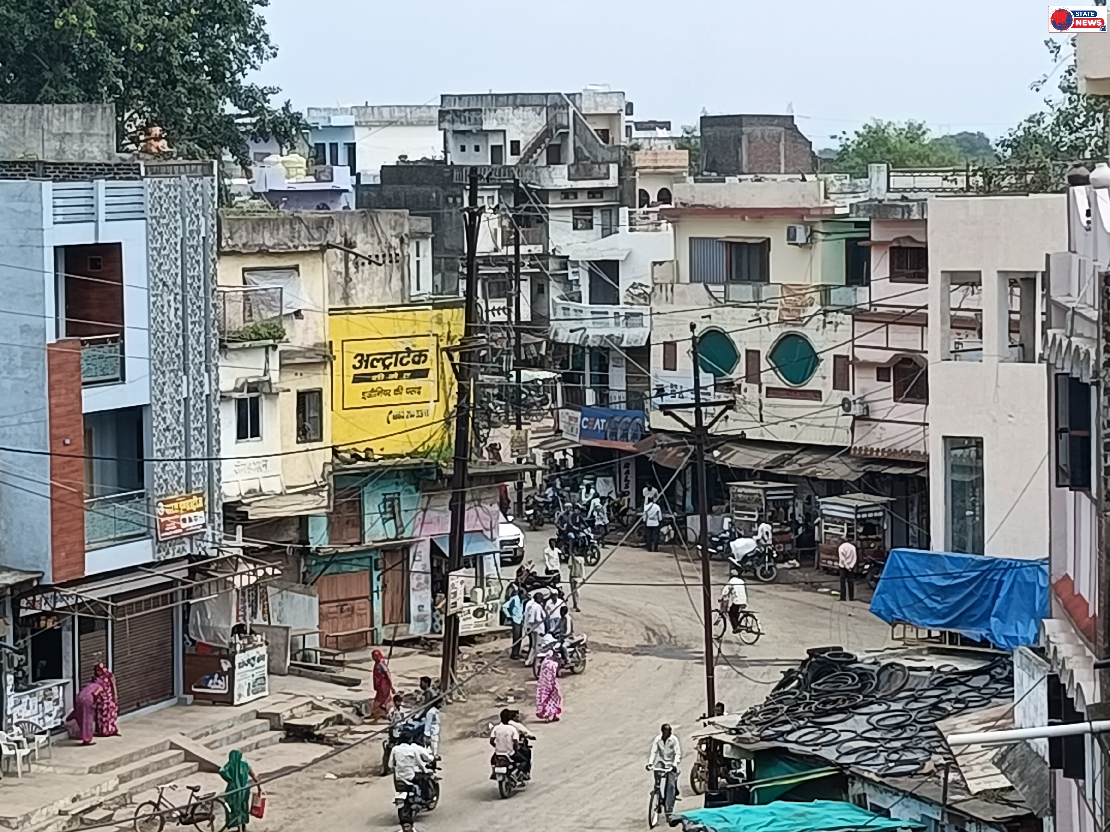 मुआवजा मिलने के बाद अधूरी सड़कें रह गई मालथौन बीना मार्ग 
