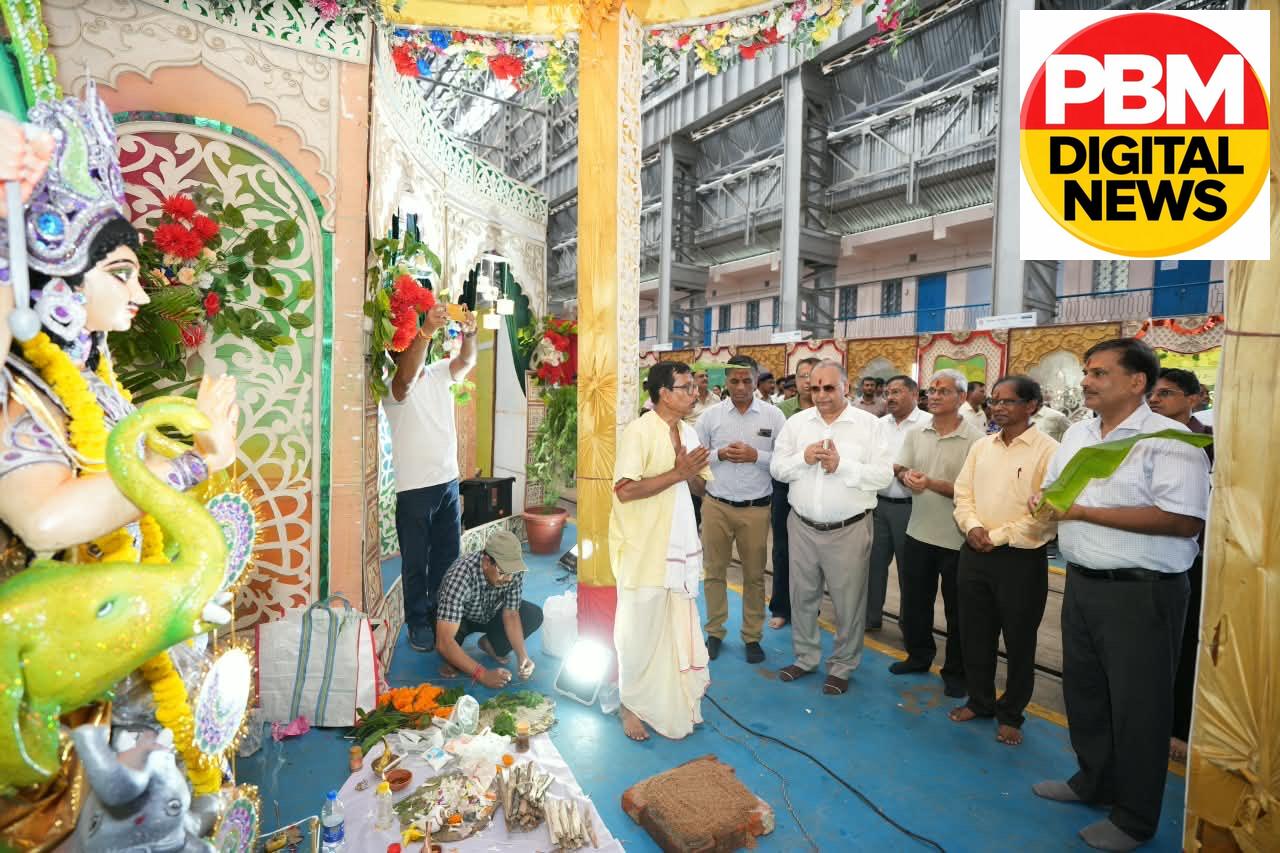 🔥**चिरेका में आस्था एवं उल्लास के साथ विश्वकर्मा पूजा का आयोजन  
**महाप्रबंधक श्री मोहित चंद्रा द्वारा विभिन्न शॉप में पूजा-अर्चना**