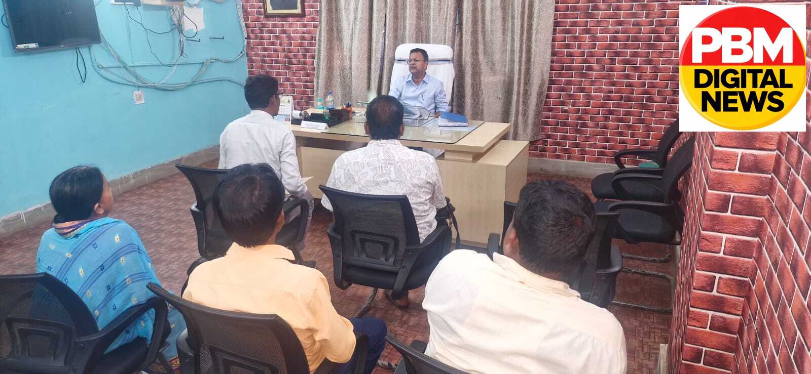 📍*करमाटांड़ में प्रखंड स्तरीय एमडीएम स्टीयरिंग कमेटी की अहम बैठक: मध्याह्न भोजन की गुणवत्ता और स्वच्छता पर बीडीओ ने दिया कड़ा निर्देश*