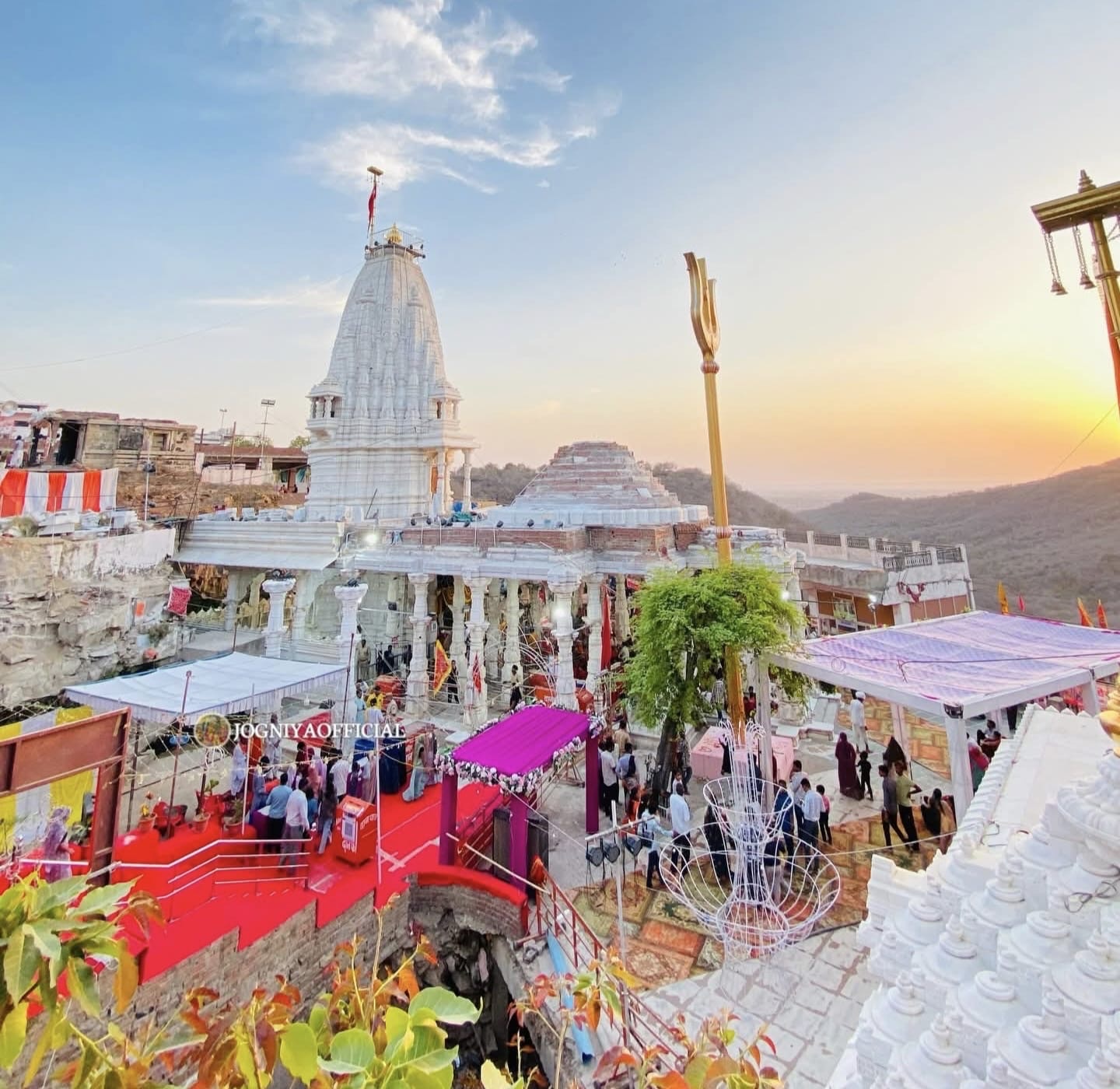जोगणिया माता शक्तिपीठ में धूमधाम से हुआ चैत्र नवरात्र का आगाज , ध्वजारोहण व महाआरती में उमड़ी श्रद्धालुओं की भीड़, जयकारों से गूंजा मंदिर परिसर