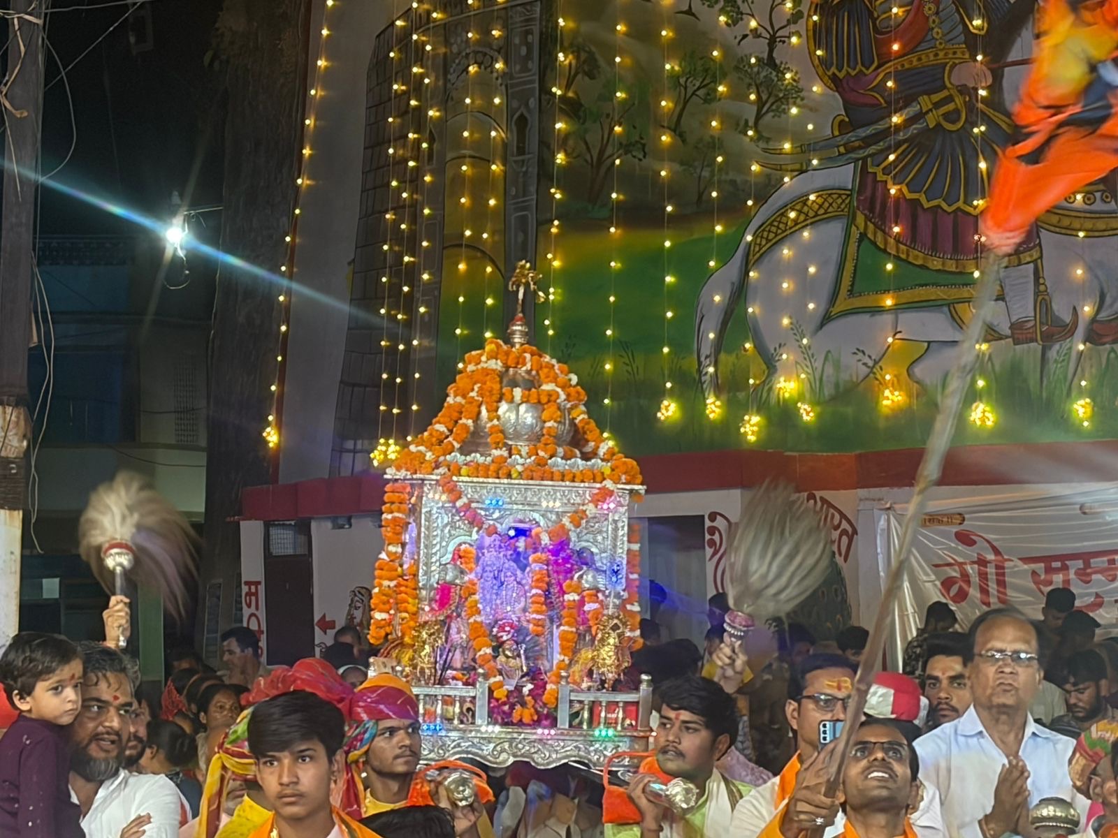 रामनवमी पर निकली भव्य शोभायात्रा, जय श्रीराम के जयघोष से गूंजा कस्बा