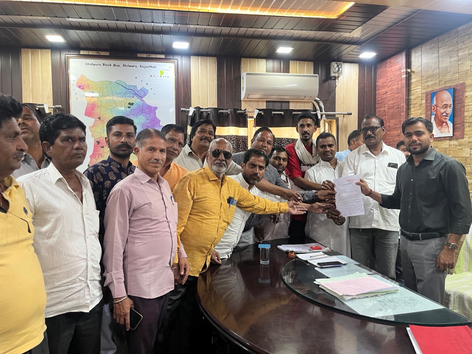 जिला अस्पताल बना “नाम का”, मरीजों की जिंदगी से खिलवाड़!डॉक्टरों की कमी से शाहपुरा बेहाल, इलाज के नाम पर सन्नाटा