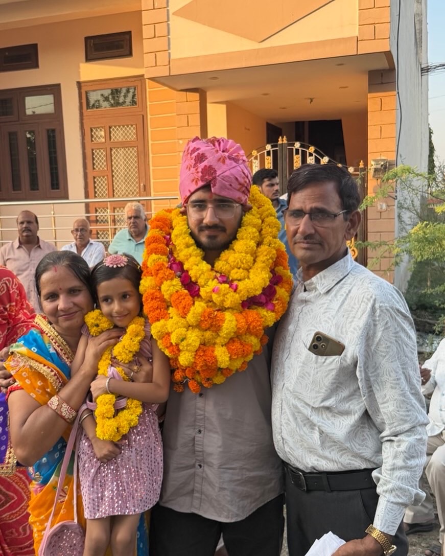 गुलाबपुरा के नवनीत ने आरएएस में तीसरी रैंक से मचा दिया धमाका