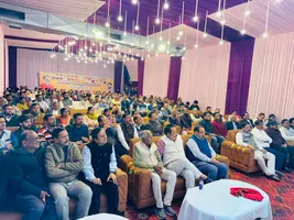 *भाजपा के प्रदेश प्रभारी डॉ. महेंद्र सिंह ने मंगलवार को सागर में केंद्रीय बजट को लेकर व्यापारी व प्रबुद्धजन संवाद कार्यक्रम को संबोधित किया* -------------------------------------------------------- *- प्रधानमंत्री जी के नेतृत्व में समग्र भारत के चतुर्दिक विकास का बजट प्रस्तुत किया गया है* *- केंद्रीय बजट जनता के प्रति सरकार के कर्तव्यों को पूरा करने वाला डॉक्यूमेंट है* *- 240 कल्याणकारी योजनाओं के साथ 145 करोड़ जनता के हितों के लिए कार्य कर रही केन्द्र सरकार* 