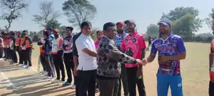 बड़ागांव धसान महोत्सव तृतीय वर्ष का छठवां दिन