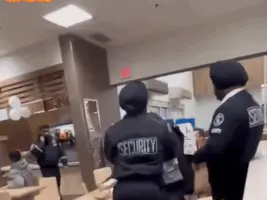 कनाडा में सिख सुरक्षा गार्ड ने महिला को थप्पड़ मारा पगड़ी दाढ़ी...