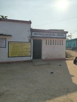 मुख्य सड़क पर पसरा कचरा, ग्रामीणों का आवागमन बाधित साफ-सफाई के नाम पर फर्जी बिल लगाकर राशि आहरण का आरोप, ₹50 हजार से अधिक निकासी पर सवाल